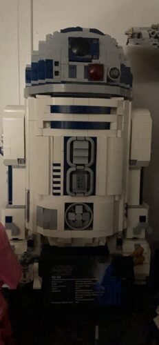 LEGO Star Wars R2-D2 75308 Droid Building Set for Adults, Collectible 3D Display Model with Info Plaque and Hidden Lightsaber, 2314 Pieces photo review
