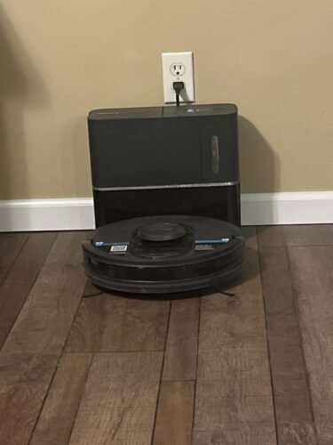 Shark AV2501S AI Ultra Robot Vacuum with HEPA Self-Empty Base, Matrix Clean Navigation, 30-Day Bagless Capacity, Smart Mapping, Voice/App Control, Perfect for Pet Hair & All Floors, Dark Grey photo review