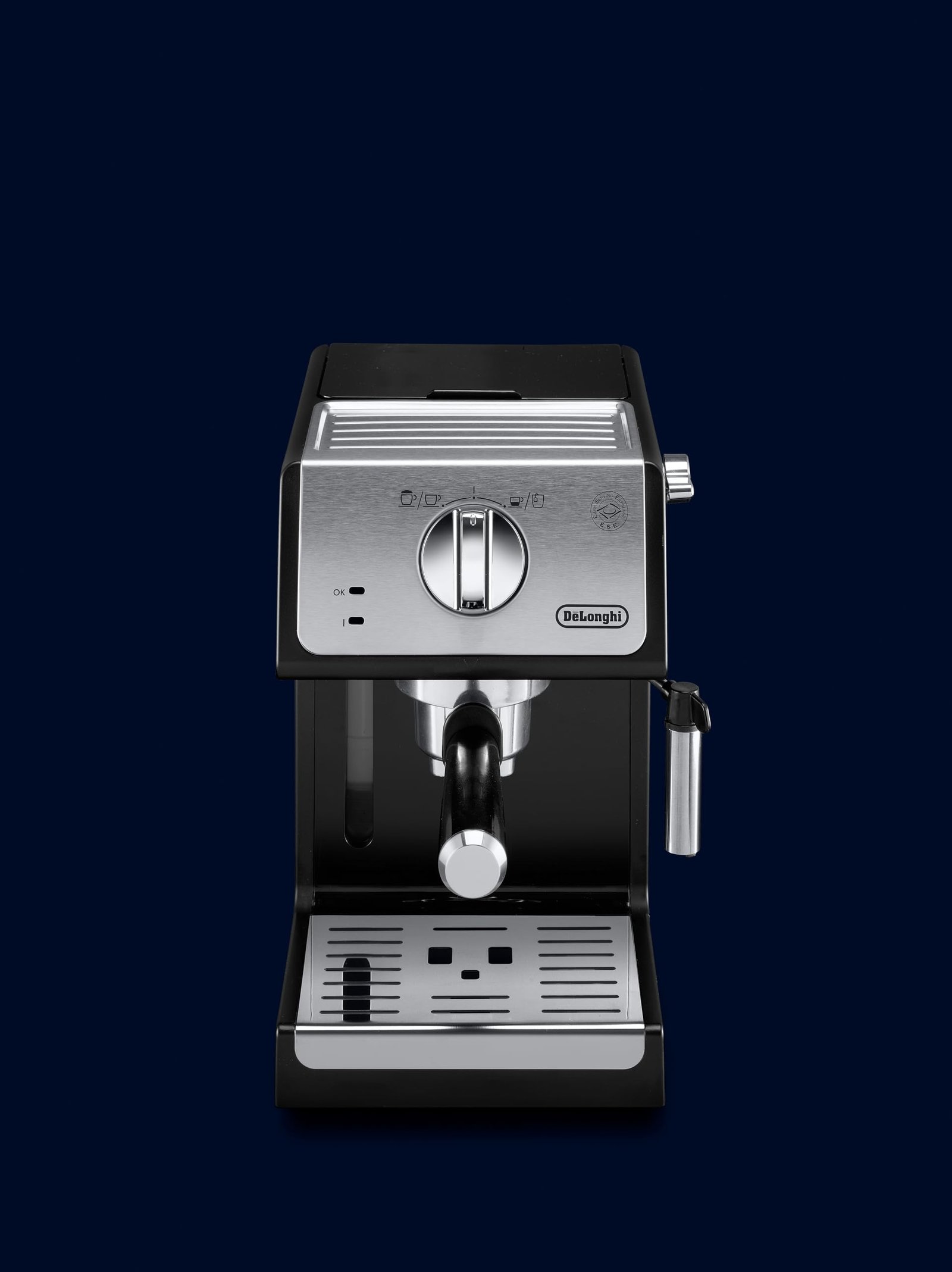 De’Longhi ECP35.31 Barista Pump Espresso Machine – Traditional Coffee & Cappuccino Maker with Adjustable Milk Frother, 1 L Water Tank (Black) - Image 15