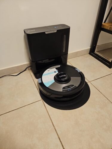 Shark Matrix Plus 2-in-1 Robot Vacuum & Mop with Sonic Mopping, Matrix Clean Navigation, Self-Empty HEPA Base, Precision Mapping, CleanEdge Technology, Pet Hair Removal, WiFi/App Control, RV2610WA photo review