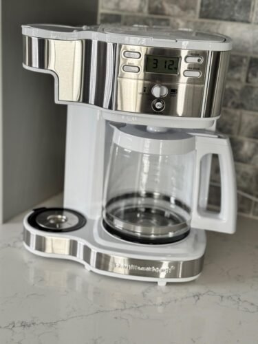 Hamilton Beach 2-Way Coffee Maker – 12-Cup Programmable Drip Machine & Single Serve Brewer, Auto Pause & Pour, Eco-Friendly, Dual Water Reservoirs, Black (49980R) photo review
