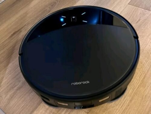 Roborock Saros 10R Robot Vacuum and Mop – Ultra-Slim 3.14”, Powerful Suction, Zero-Tangling, Self-Emptying, Smart Mapping, Hot Air Drying, Pet-Friendly – Black photo review