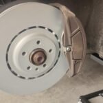 VEVOR Portable Car Lift – 7,000 lbs / 3,175 kg Capacity, 26.8" Max Height, Heavy-Duty Carbon Steel, 120V Scissor Lift for Garage, SUV, and Truck Maintenance photo review