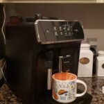 Philips Series 2200 Fully Automatic Espresso Machine with Milk Frother – EP2220/10, Ceramic Grinder, Matt Black photo review