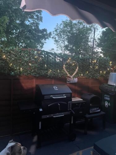 VonHaus XL Charcoal BBQ Grill & Smoker – Portable Barbecue with Warming Rack, Side Shelves, Wheels, Temperature Gauge – Outdoor Cooking for Meat, Fish & Veg photo review