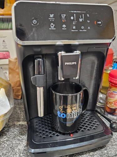 Philips Series 2200 Fully Automatic Espresso Machine with Milk Frother – EP2220/10, Ceramic Grinder, Matt Black photo review