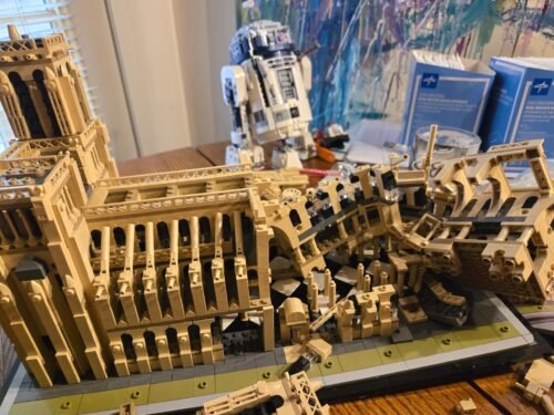 LEGO Architecture Notre-Dame de Paris 21061, Collectible Model Building Set for Adults, Historic Paris Landmark Replica, Gift for Architecture and Travel Lovers photo review