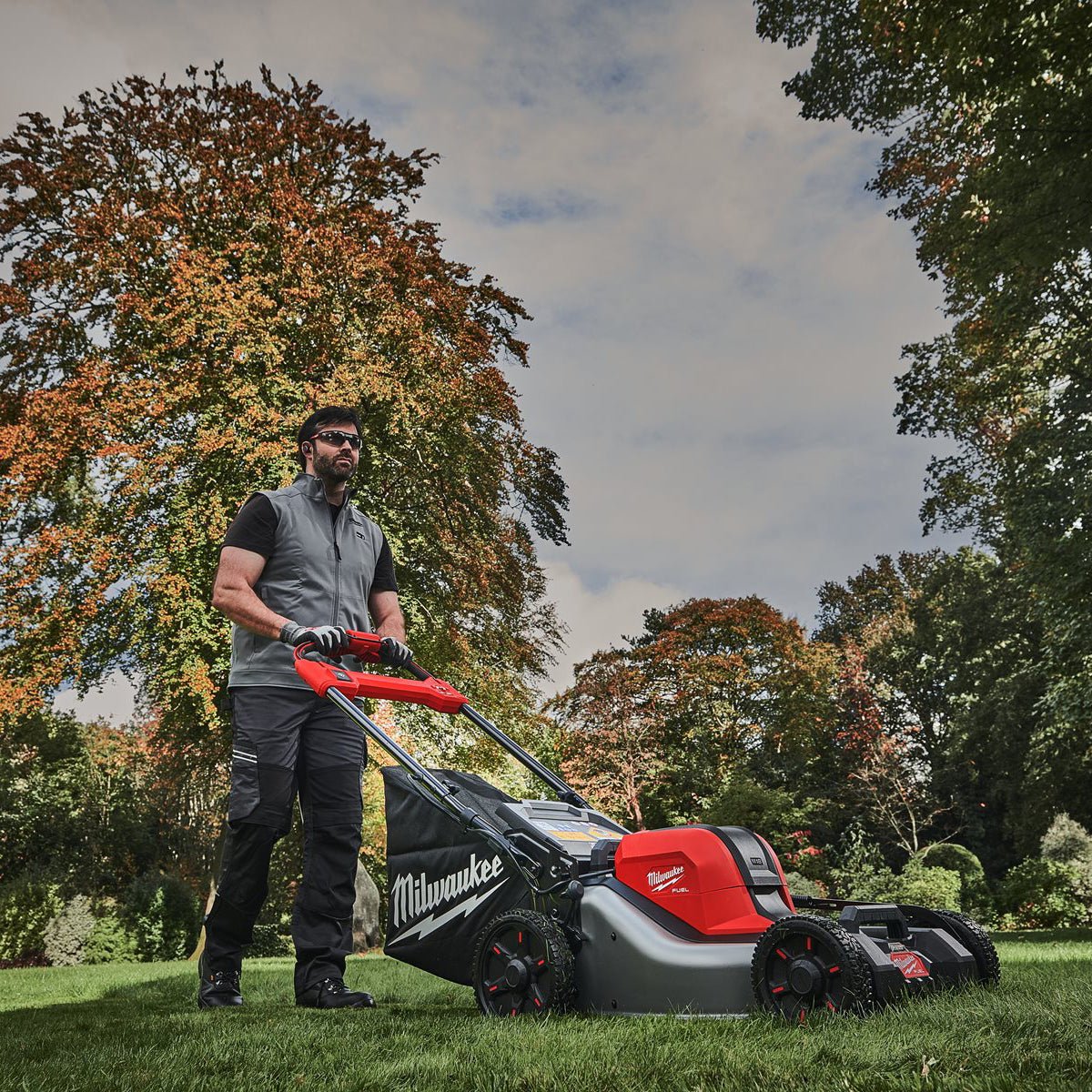 Milwaukee M18F2LM46-0 36V FUEL Brushless 46cm Self Propelled Lawn Mower with 2 x 8.0Ah Battery & Charger